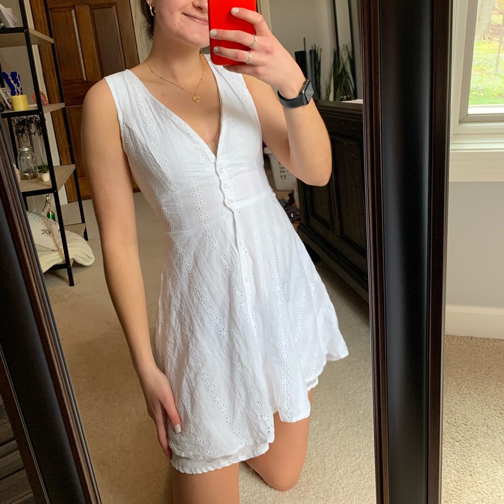 WHITE DRESS